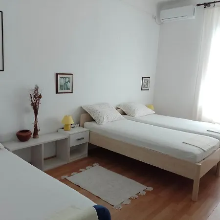 Jeanny Apartment